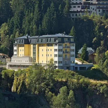 Splendid With Serene View Apartment *