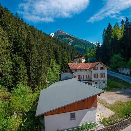 Apartment Splendid With Serene View Bad Gastein