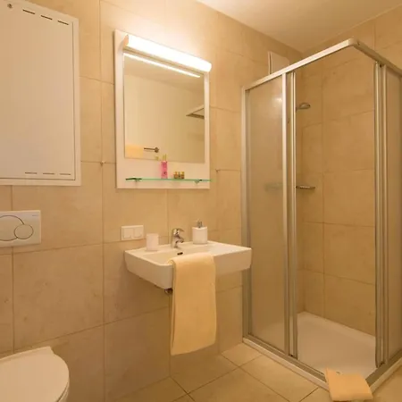 Splendid With Serene View Apartment *