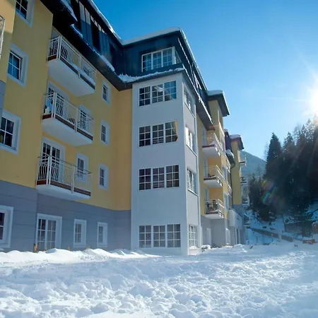 Apartment Splendid With Serene View